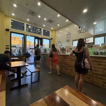 Tastea - Indoor Ambiance - Bubble Tea Near Me - San Jose, California
