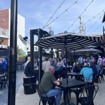 Bay Street Yard - Bars Near Me - Fort Myers, Florida Bay Street Yard - Bars Near Me - Fort Myers, Florida