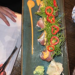 Azuki - Spicy Tuna Roll