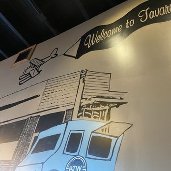 BTW - Inside - Burgers Near Me - Tavares, Florida
