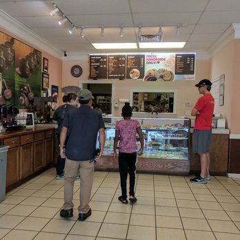 Sarah Donuts - Donuts Near Me - Suwanee, Georgia