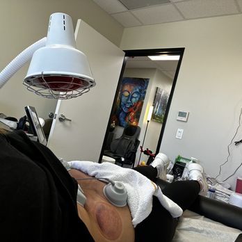Dr Kwang Lee Wellness Center - Chiropractors Near Me - Glendale, California