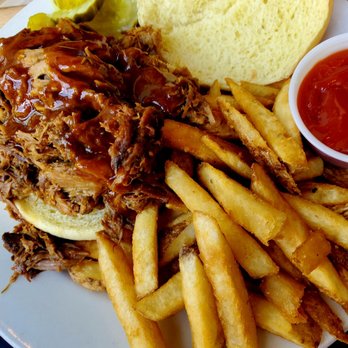 Doubleday Cafe - Pulled pork - American Near Me - Cooperstown, New York