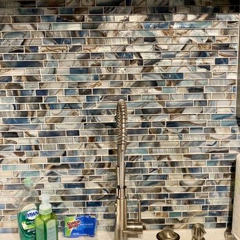 Jason's Vacation Rentals - Love the backsplash in the kitchen - Vacation Rentals Near Me - Clearwater, Florida
