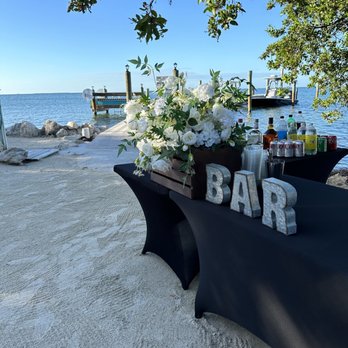 White Gate Court Resort - Hotels Near Me - Islamorada, Florida White Gate Court Resort - Hotels Near Me - Islamorada, Florida