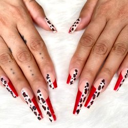 Popstar Nails
