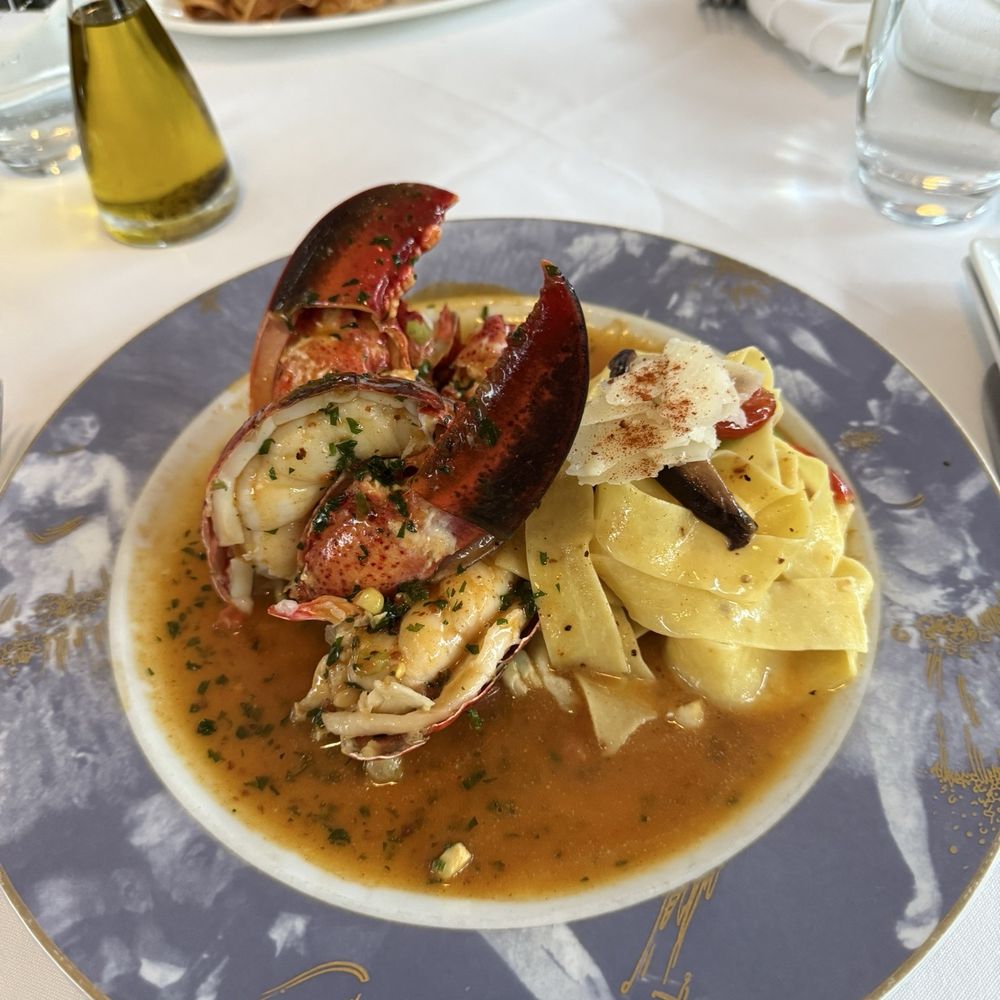 L'etoile Restaurant - Lobster Tatiana (1/2 Lobster Etuvee) - French Near Me - Edgartown, Massachusetts