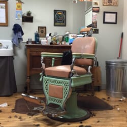 Foremost Barbershop - Classic barber chair