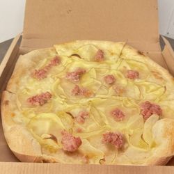 Pizza Huset - Potato and sausage