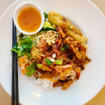Saigon Lotus - BBQ vermicelli bowl - Vietnamese Near Me - Toronto, Ontario Saigon Lotus - BBQ vermicelli bowl - Vietnamese Near Me - Toronto, Ontario