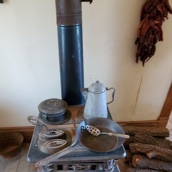 El Rancho de las Golondrinas - Nice old stove - Museums Near Me - Santa Fe, New Mexico El Rancho de las Golondrinas - Nice old stove - Museums Near Me - Santa Fe, New Mexico