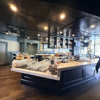 Benny and Mary's - New American Near Me - Irvine, California