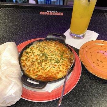 Johnny Sánchez - Queso and chorizo with homemade tortillas excellent and mango tea - Mexican Near Me - Lake Charles, Louisiana Johnny Sánchez - Queso and chorizo with homemade tortillas excellent and mango tea - Mexican Near Me - Lake Charles, Louisiana