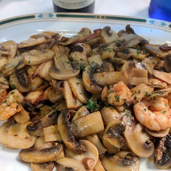 El Rincón Asturiano - Mushrooms, shrimp, and octopus: delicious! - Spanish Near Me - Madrid, M El Rincón Asturiano - Mushrooms, shrimp, and octopus: delicious! - Spanish Near Me - Madrid, M
