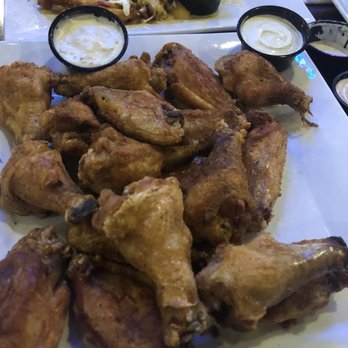 Schuggys American Grill & Taphouse - Dry rub wings and Watchos - Sports Bars Near Me - Hammond, Wisconsin Schuggys American Grill & Taphouse - Dry rub wings and Watchos - Sports Bars Near Me - Hammond, Wisconsin
