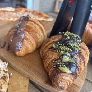 Pan Pa Venezuela Bakery - Chocolate croissant and Dubai chocolate - Bakeries Near Me - Katy, Texas Pan Pa Venezuela Bakery - Chocolate croissant and Dubai chocolate - Bakeries Near Me - Katy, Texas