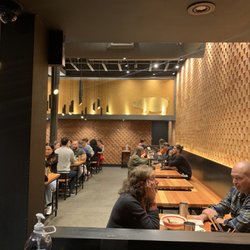KINTON RAMEN CARREFOUR LAVAL