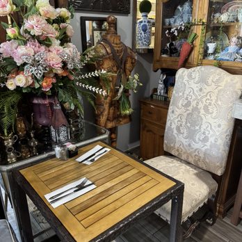 D' Coffee Bouteaque - How cute is this set up! - Coffee & Tea Near Me - Palm Desert, California