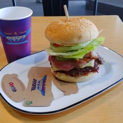 BurgerFuel Te Awamutu - Bastard Burger - Looks plain but it comes with a lot of flavor!