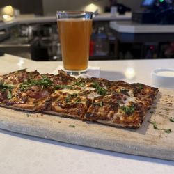 Bayside Bar - BBQ chicken flatbread, and a Coronado Orange Wit.