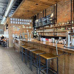 Cranky Sam Public House - Bar