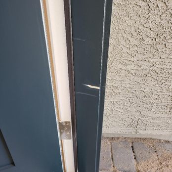 A Calvary Moving & Storage - Gouge in front door jam of our newly built home - Movers Near Me - Tucson, Arizona A Calvary Moving & Storage - Gouge in front door jam of our newly built home - Movers Near Me - Tucson, Arizona