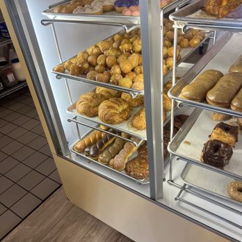 Rainbow donuts - Donut selection on a Saturday morning at 9 am on 1.10.26 - Donuts Near Me - Santa Clara, California