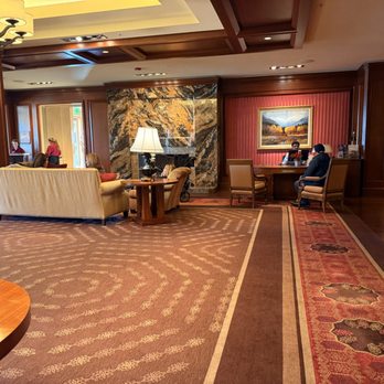 Sun Valley Resort - Lobby, is a nice gathering spot - Ski Resorts Near Me - Sun Valley, Idaho Sun Valley Resort - Lobby, is a nice gathering spot - Ski Resorts Near Me - Sun Valley, Idaho