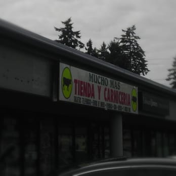 Mucho Mas - Sign out front - International Grocery Near Me - Kirkland, Washington