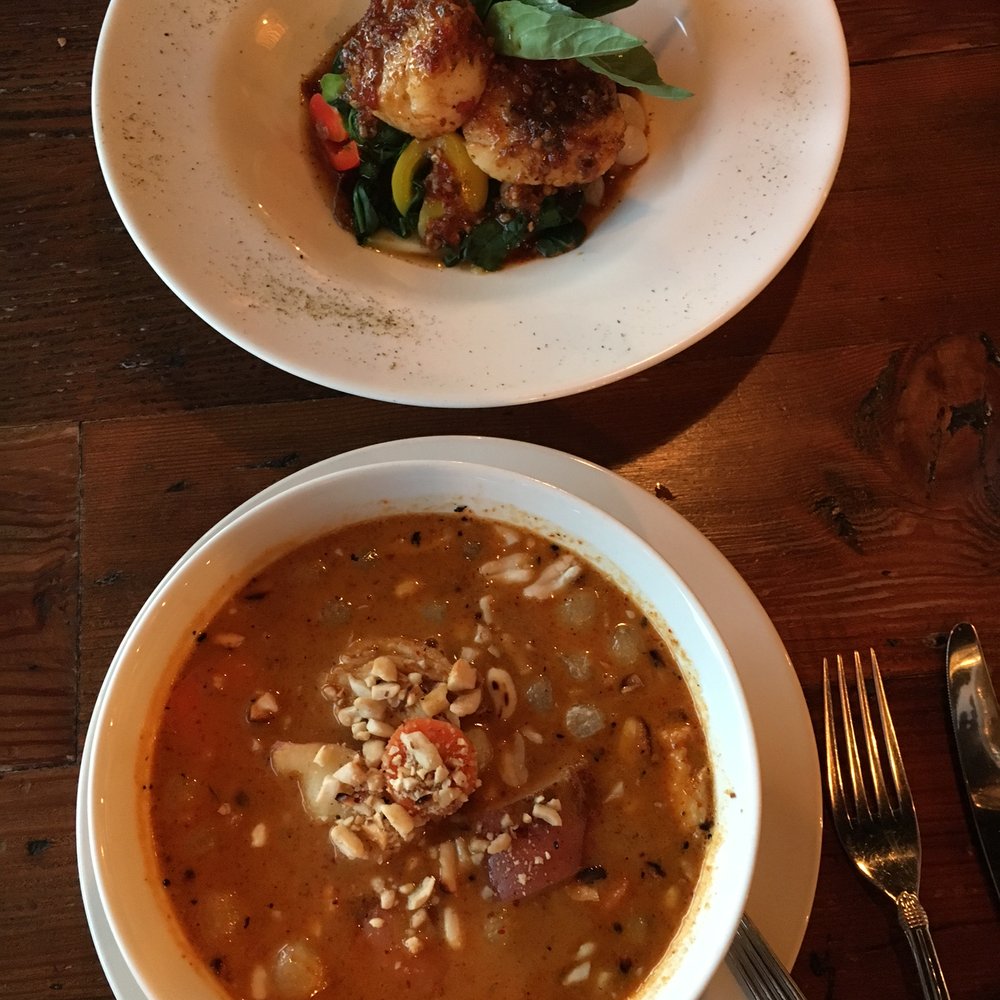 AppeThai - Scallops and Massaman curry - Thai Near Me - Brown Deer, Wisconsin