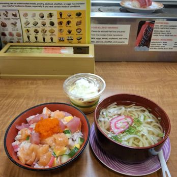 KuruKuru Sushi - Lunch special with chirashi bowl - Sushi Bars Near Me - Honolulu, Hawaii KuruKuru Sushi - Lunch special with chirashi bowl - Sushi Bars Near Me - Honolulu, Hawaii