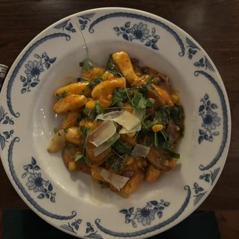 Petterinos - Vodka rigatoni - American Near Me - Chicago, Illinois Petterinos - Vodka rigatoni - American Near Me - Chicago, Illinois