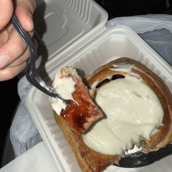 Muddy Bees Bakery - Raspberry Cinnamon Roll - Bakeries Near Me - Hurricane, Utah