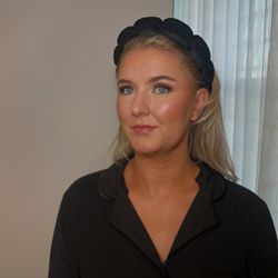 Beauty Bar Salon & Spa - Makeup glam!