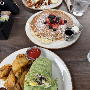 Cafe Vida - Breakfast & Brunch Near Me - Culver City, California Cafe Vida - Breakfast & Brunch Near Me - Culver City, California