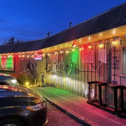 Meaty's Roadhouse BBQ - Restaurant