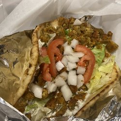 Bravos Philly's & Pizza - Falafel Pita Sandwich