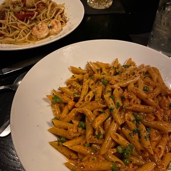 Cafe Napoli - Penne Vodka Linguine Abruzzo - Italian Near Me - Clayton, Missouri