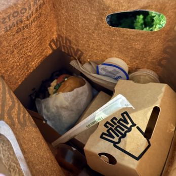 Shake Shack Redlands - Our Food Neatly Packed - Burgers Near Me - Redlands, California Shake Shack Redlands - Our Food Neatly Packed - Burgers Near Me - Redlands, California