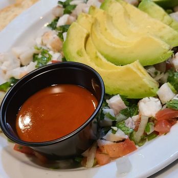 Guacamole's - a plate of guacamole and chips - Mexican Near Me - Lufkin, Texas