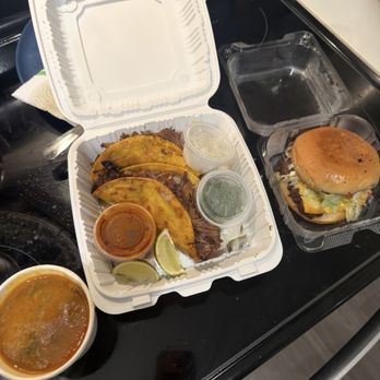 Chili Shack - Cheese burger, Birria tacos and vegetarian green chili with onions, lemons and salsa - Breakfast & Brunch Near Me - Las Vegas, Nevada Chili Shack - Cheese burger, Birria tacos and vegetarian green chili with onions, lemons and salsa - Breakfast & Brunch Near Me - Las Vegas, Nevada