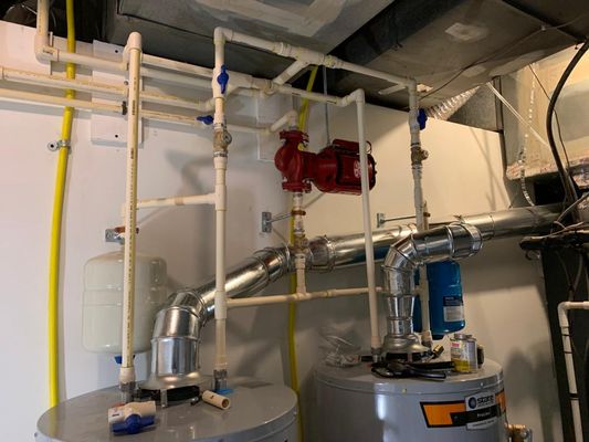 Damaro Plumbing Logo