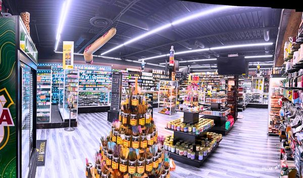 Tobacco Hut Vape - Fine Cigars - Hookah