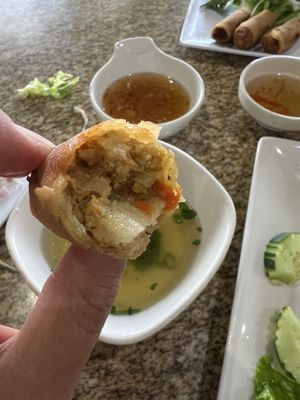 Cơm Gà Thượng Hải by null