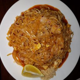 Shrimp Pad Thai.. I have had better from a box Shrimp Pad Thai.. I have had better from a box