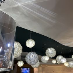 The Line Sports Grill - Beautiful ceiling and atmosphere