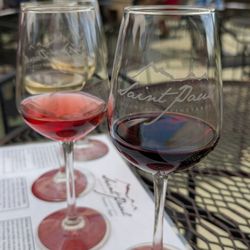 Saint Paul Mountain Vineyards - Their premium flight was four 2 ounce pours for $25.