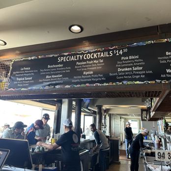 Wooly's - Bar - Seafood Near Me - Pismo Beach, California