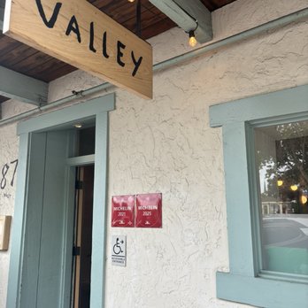 Valley Bar and Bottle - Front door - Wine Bars Near Me - Sonoma, California