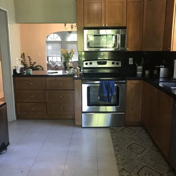Kitchen And Decor Center - Old oven area - Kitchen & Bath Near Me - Miami, Florida